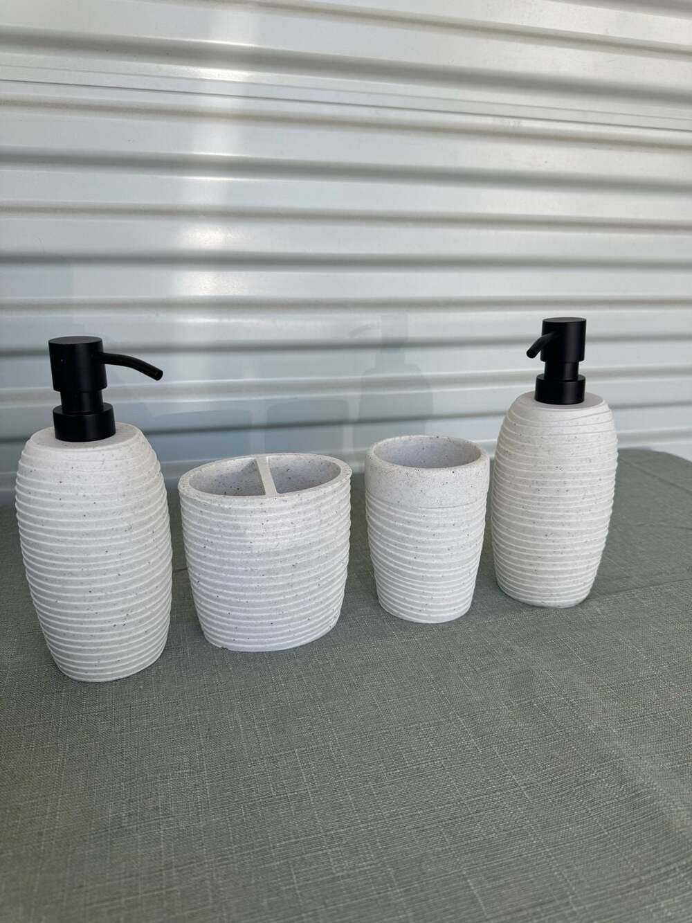 4 pc bathroom set
